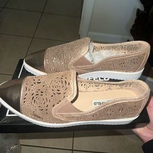 Karl Lagerfeld designer rose gold flats